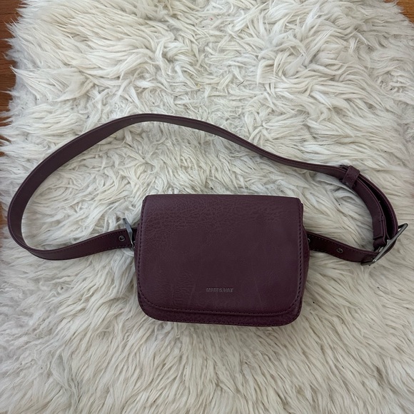 Matt and Nat vegan leather Fanny pack - Picture 3 of 5